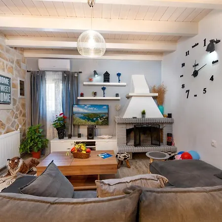 Holiday home Hara Luxury House