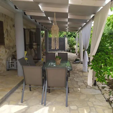 בית נופש Hara Luxury House *