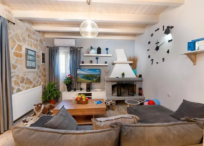 Semesterbostad Hara Luxury House