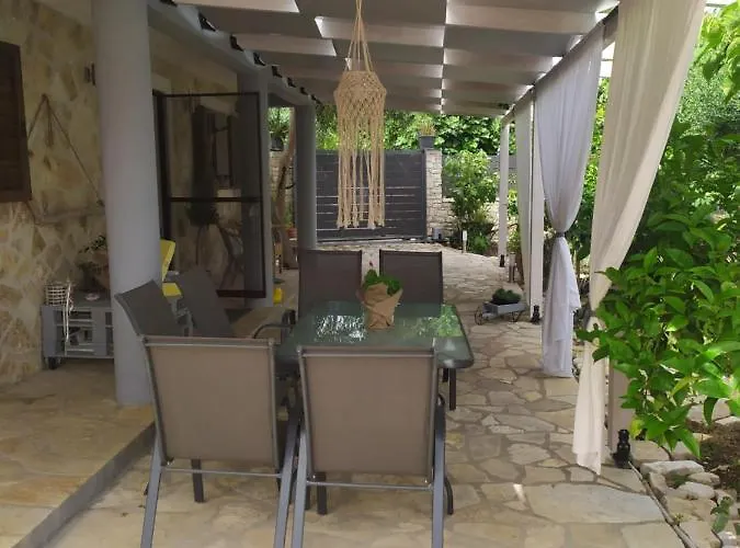 Semesterbostad Hara Luxury House *