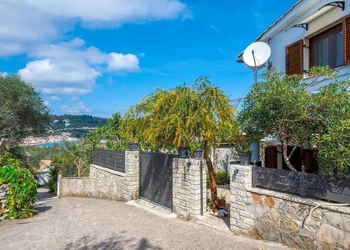 Hara Luxury House Holiday home