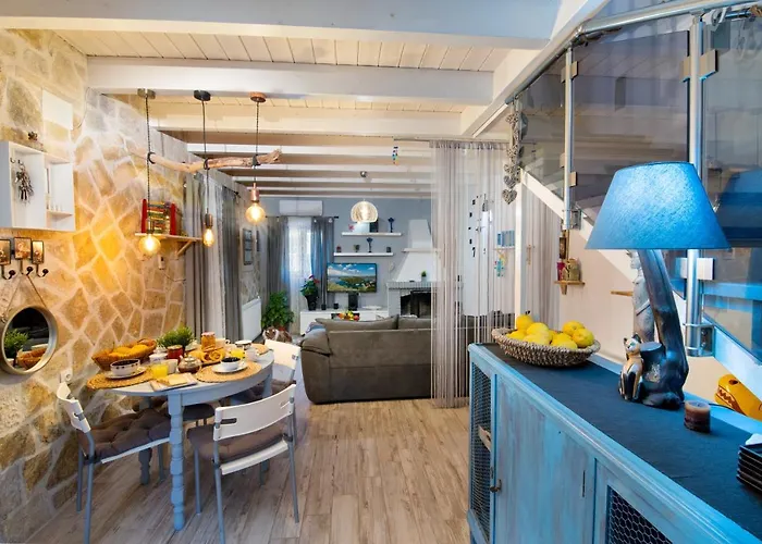 Hara Luxury House Гайос
